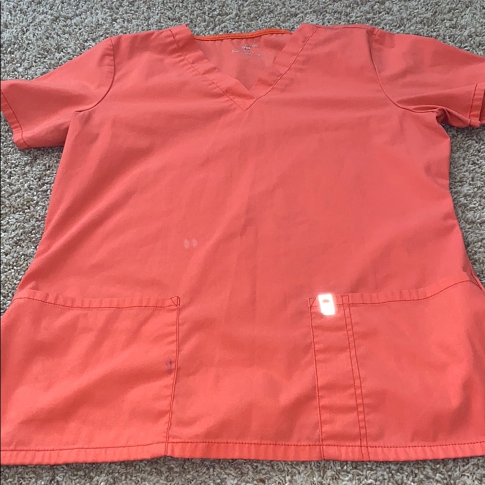 Scrub Top - Picture 3 of 4